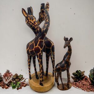 Vintage Soulmate Giraffe Statue & Baby Giraffe Wooden Hand Carved Statues